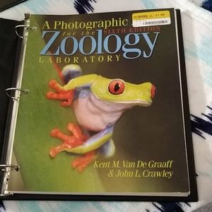 Sixth Edition Zoology Laboratory book